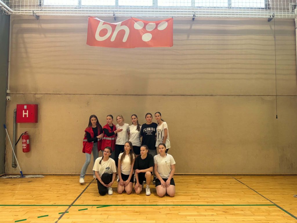 Centar za kulturu, sport i informisanje Olovo organizovao početni termin za školu odbojke za djevojčice